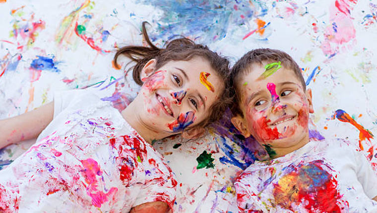 The Benefits of Messy Play (And How to Do It Without Stress)